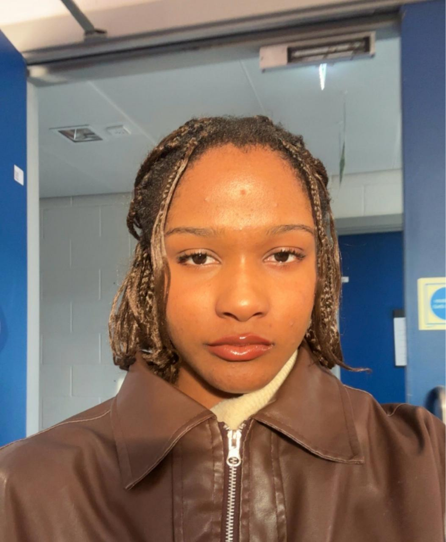 Anjola Oye headshot