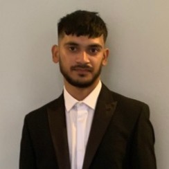 Mujahid Qureshi headshot